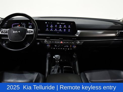 Used 2025 Kia Telluride S AWD/4WD image 8