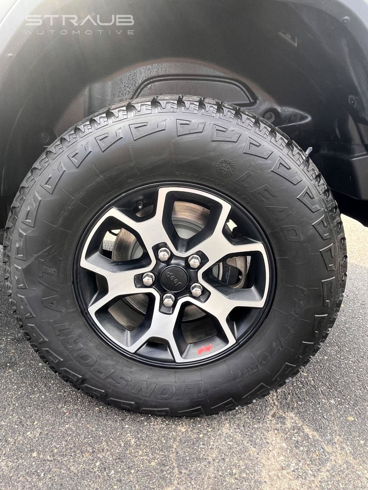 Used 2021 Jeep Wrangler Unlimited Rubicon w/ Cold Weather Group AWD/4WD image 13