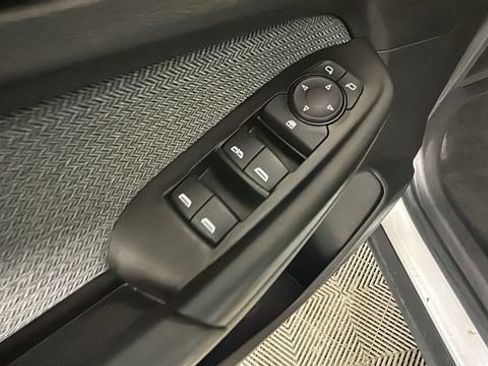 Used 2022 Chevrolet TrailBlazer LT FWD image 10