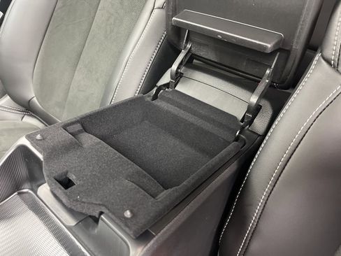 New 2025 Jeep Grand Cherokee Altitude image 18