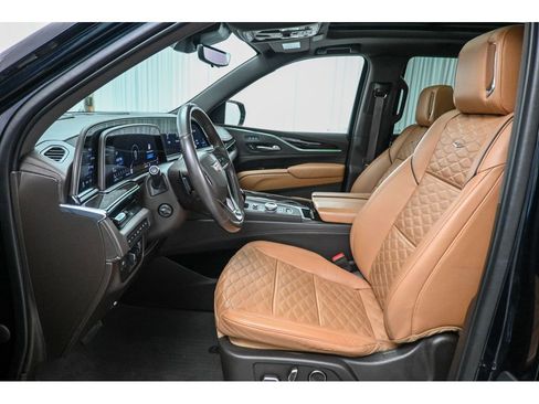 Used 2021 Cadillac Escalade Sport w/ Driver Assist Tech Package image 38