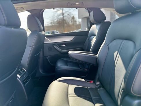 Used 2025 MAZDA CX-90 3.3 Turbo w/ Premium Sport Pkg image 19