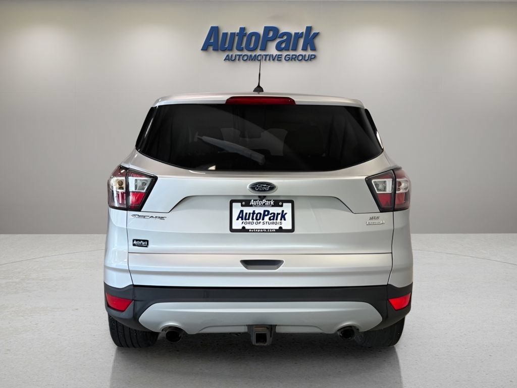 Used 2017 Ford Escape SE FWD image 6