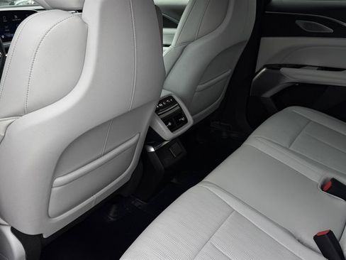 Used 2024 Cadillac Lyriq Sport RWD image 33