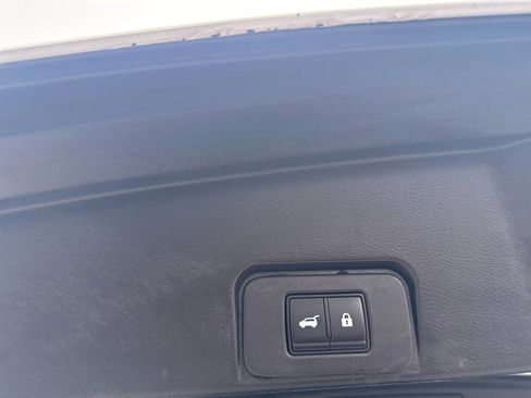 Used 2021 Nissan Rogue SV w/ Premium Package FWD image 11