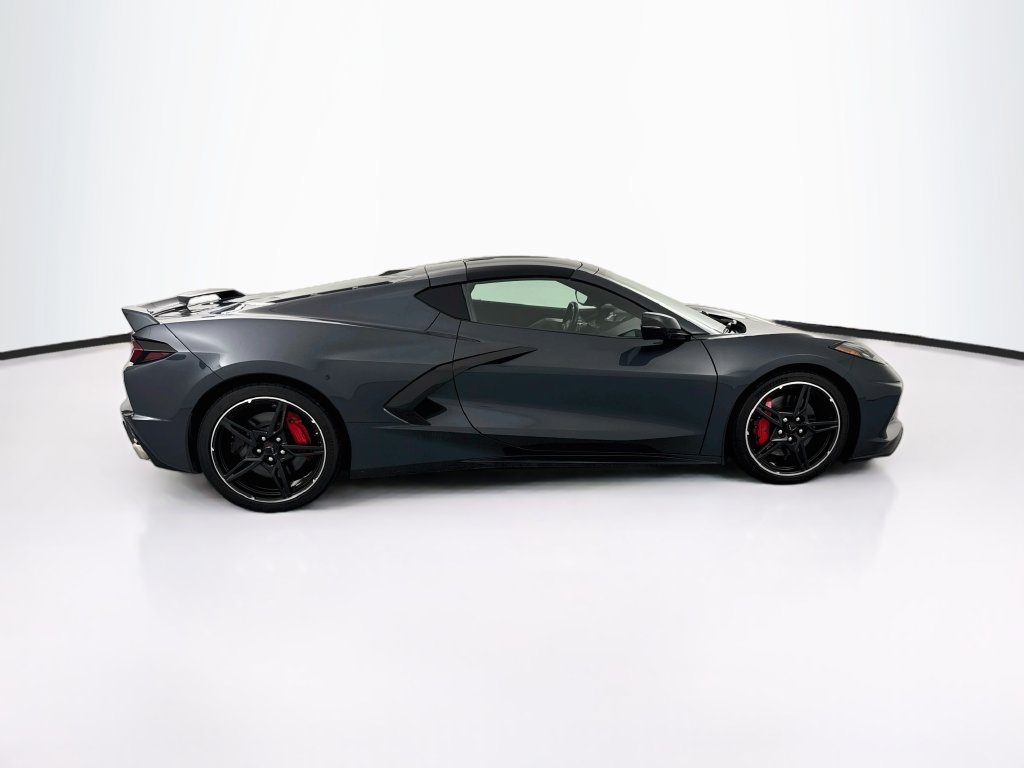 Used 2020 Chevrolet Corvette Stingray Preferred Cpe w/ 2LT Preferred Equipment Group RWD image 4