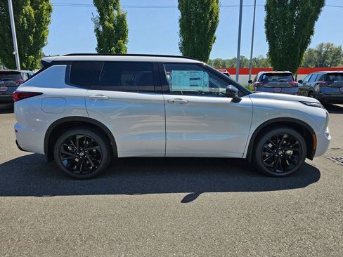 New 2026 Nissan Rogue Platinum AWD/4WD image 4