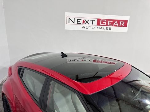 Used 2013 Hyundai Veloster w/ Style Pkg image 31