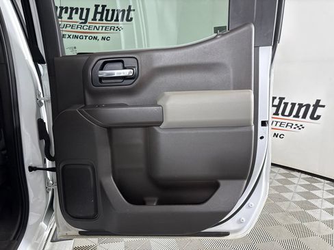 Used 2019 Chevrolet Silverado 1500 LT w/ All-Star Edition AWD/4WD image 26
