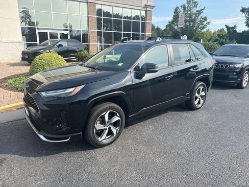 Used 2023 Toyota RAV4 SE w/ Weather & Moonroof Package AWD/4WD image 6