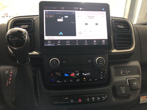 New 2024 RAM ProMaster 3500 w/ Quick Order Package 22H SLT+ FWD image 28