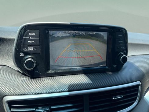 Used 2021 Hyundai Tucson Sport FWD image 12