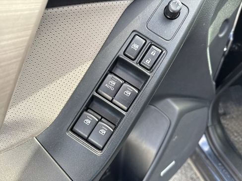 Used 2015 Subaru Forester 2.5i Touring w/ Eyesight & Navigation System image 19