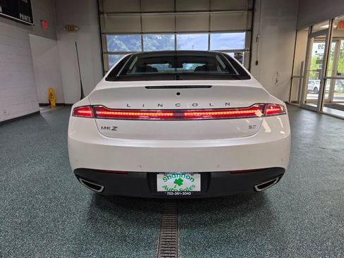 Used 2013 Lincoln MKZ FWD image 8