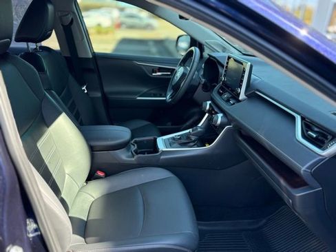 Used 2022 Toyota RAV4 Limited image 26