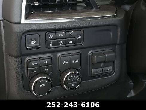Used 2026 Chevrolet Suburban Z71 w/ Comfort Package AWD/4WD image 30