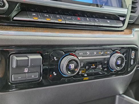 Used 2024 Chevrolet Silverado 1500 LT Trail Boss w/ Convenience Package II image 17