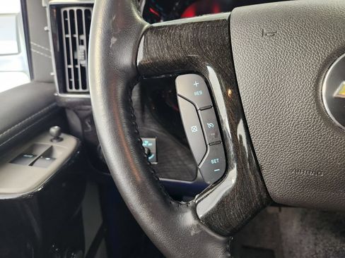 Used 2021 Chevrolet Express 2500 LS w/ Enhanced Convenience Package RWD image 28