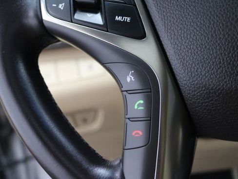 Used 2013 Hyundai Azera LIMITED image 16