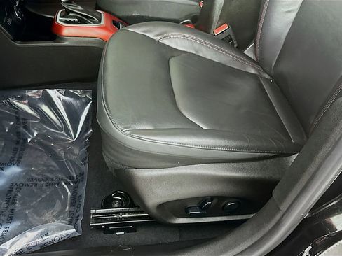 Used 2020 Jeep Renegade Trailhawk w/ Premium Leather Group image 27