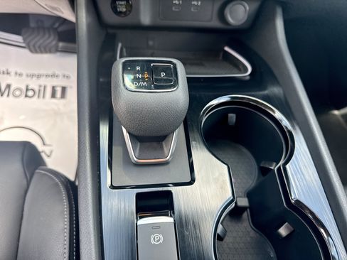 Used 2024 Nissan Rogue SL w/ SL Premium Package FWD image 19