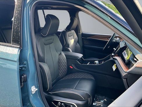 New 2026 Jeep Grand Cherokee Summit AWD/4WD image 9