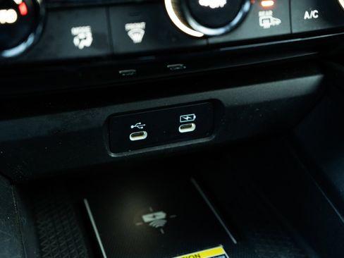 Certified 2025 Honda Accord Touring image 34