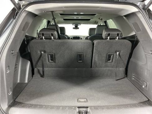 Used 2020 Chevrolet Traverse RS w/ LPO, 'HIT The Road' Package AWD/4WD image 31
