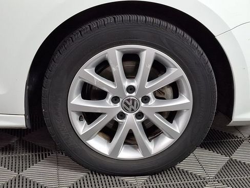 Used 2015 Volkswagen Jetta SE FWD image 10