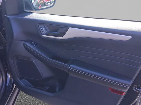 Certified 2022 Ford Escape SE w/ Convenience Package FWD image 8