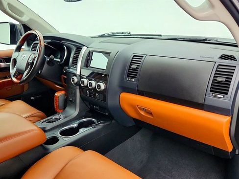 Used 2020 Toyota Sequoia Platinum image 27