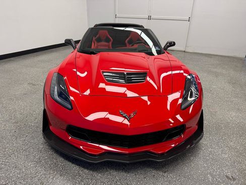 Used 2019 Chevrolet Corvette Z06 RWD image 2