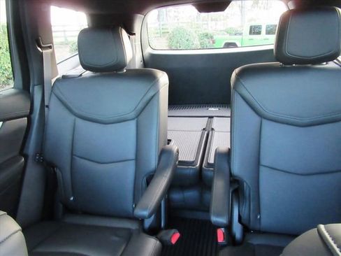 Certified 2024 Cadillac XT6 Sport w/ Technology Package image 19