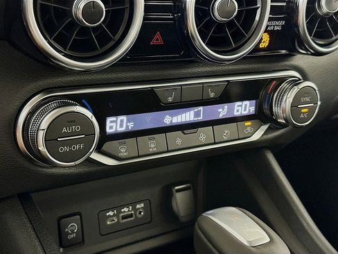 Certified 2025 Nissan Sentra SR image 16