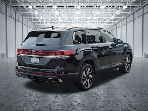Used 2024 Volkswagen Atlas SEL AWD/4WD image 5