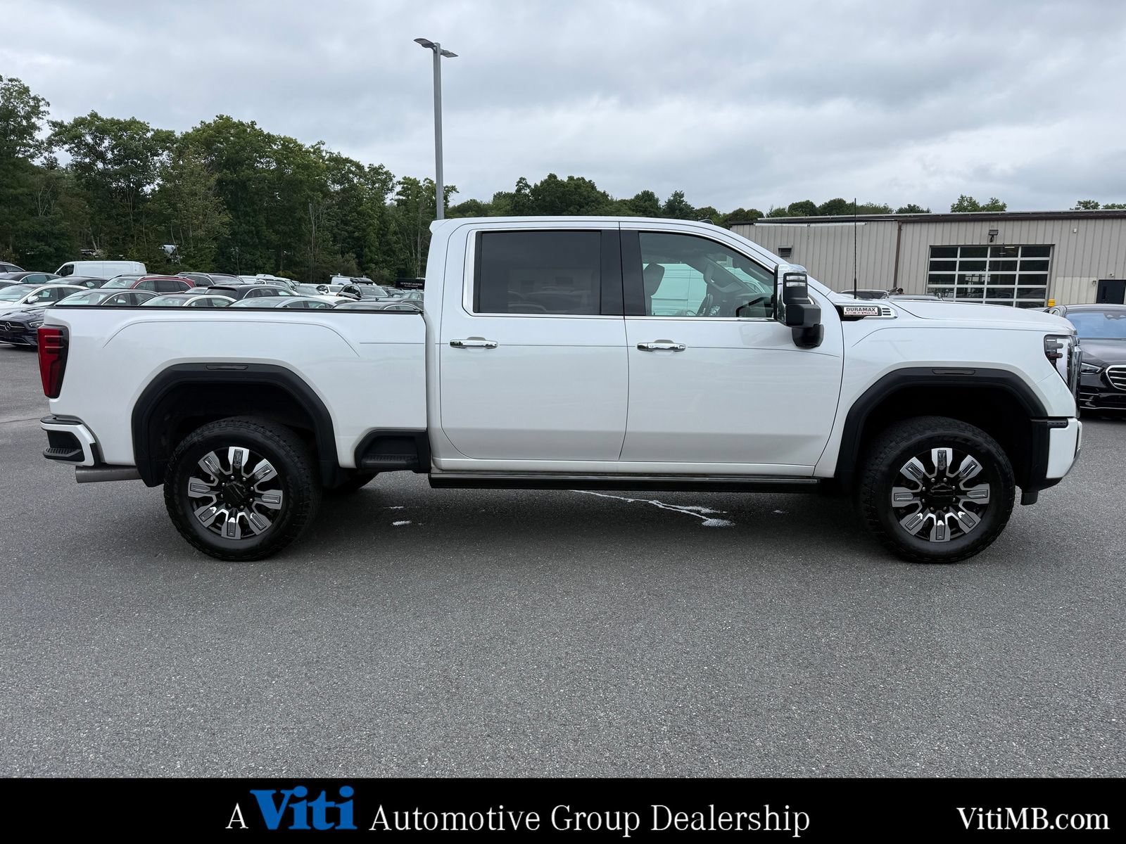 Used 2024 GMC Sierra 2500 Denali w/ Denali Reserve Package AWD/4WD image 8