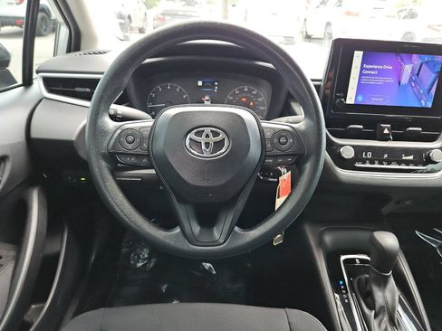 Used 2025 Toyota Corolla LE FWD image 13