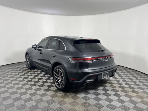 Certified 2024 Porsche Macan S AWD/4WD image 3