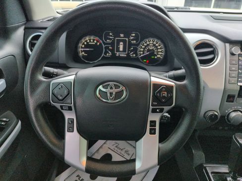 Used 2020 Toyota Tundra SR5 w/ SR5 Convenience Package AWD/4WD image 14