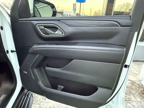 Used 2024 GMC Yukon SLT image 46