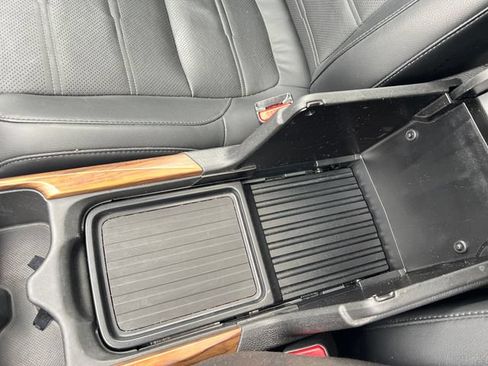Used 2022 Honda CR-V Touring image 23
