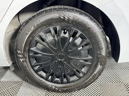 Used 2021 Hyundai Accent SE image 35