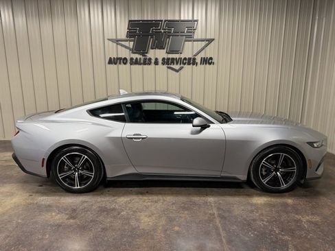 Used 2024 Ford Mustang Premium image 7