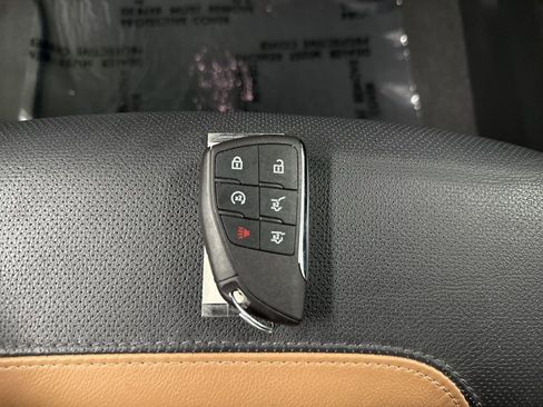 Used 2024 GMC Yukon AT4 w/ Technology Package image 44