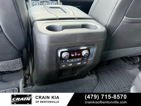 Used 2021 GMC Yukon Denali w/ Denali Premium Package AWD/4WD image 27