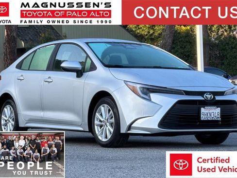 Certified 2023 Toyota Corolla LE image 1