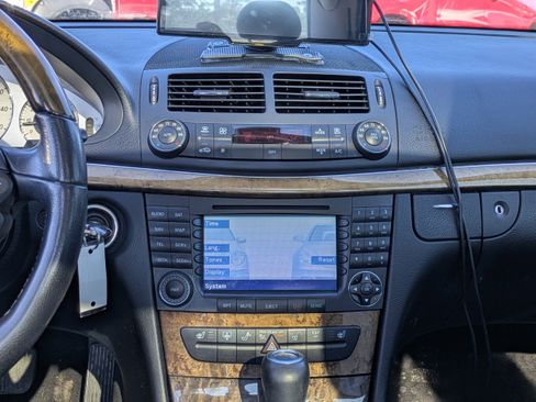 Used 2007 Mercedes-Benz E 350 Sedan image 17