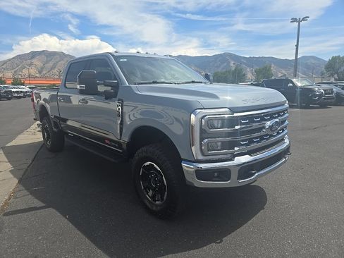 Used 2025 Ford F350 Lariat w/ Tremor Off-Road Package AWD/4WD image 3