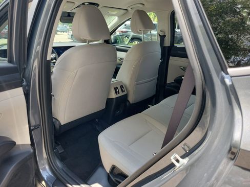 Used 2025 Hyundai Tucson SEL FWD image 9