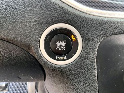 Used 2015 Dodge Charger SXT w/ Driver Confidence Group image 31